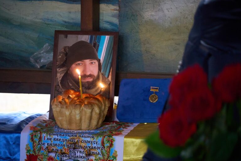 Нікополь прощався з героєм: пам’ять старшого солдата Євгена Чмари