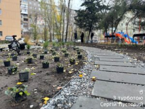 Оновлення мініпарку на Слобожанському проспекті у Дніпрі