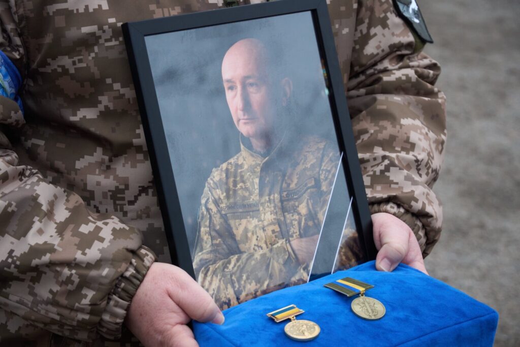 Нікополь прощається зі старшим солдатом Дмитром Бубновим