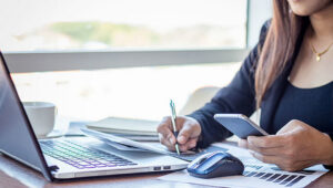 Топ-5 професій для жінок в Україні у 2025 році