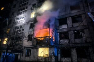 Обстріл Дніпра: 14 поранених, серед них дитина