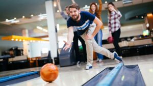 Кращі місця для гри в боулінг у Дніпрі