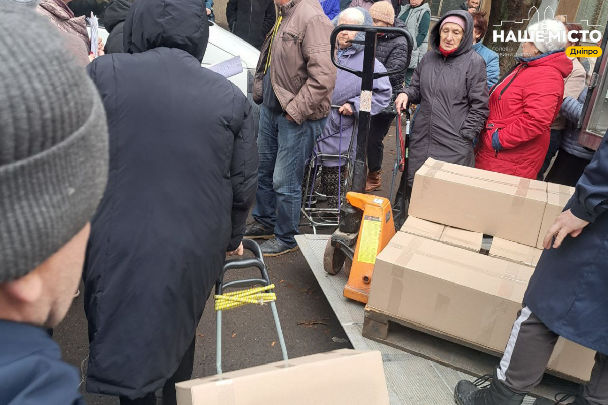Допомога ВПО в Дніпрі: щомісячна видача продуктових наборів
