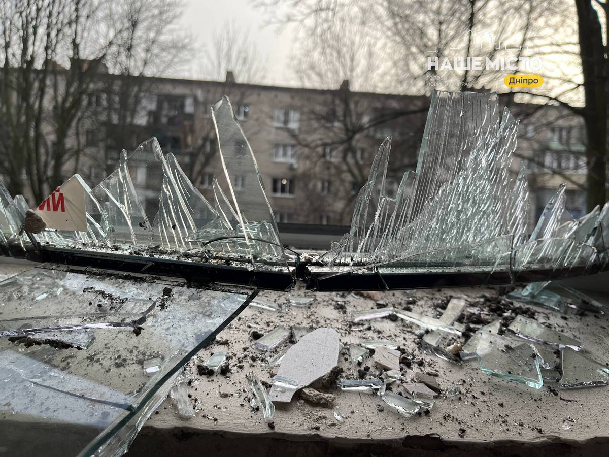 Нічні обстріли Дніпра: мешканці розповідають про руйнування та страх