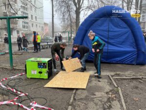 У Дніпрі відновлюють пошкоджені внаслідок обстрілу будинки