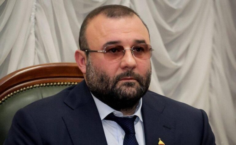 Збройний напад у Дніпрі: поранений охоронець радника глави ОВА