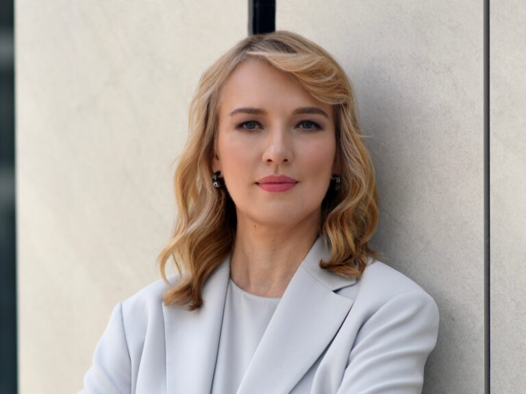 Програми “єЯсла” та “єСадок” для покращення економіки