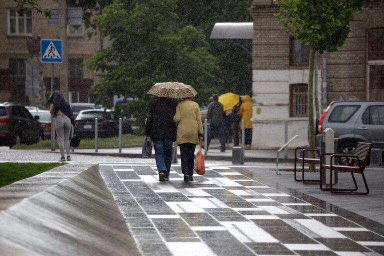 Осінні опади: прогноз погоди для України на 13 листопада