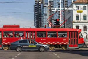 Зміни в русі громадського транспорту Дніпра 10 листопада