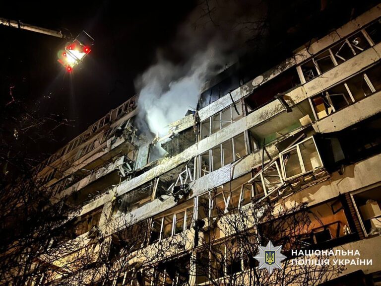Нічна тривога у столиці: загиблі та пошкоджені будинки