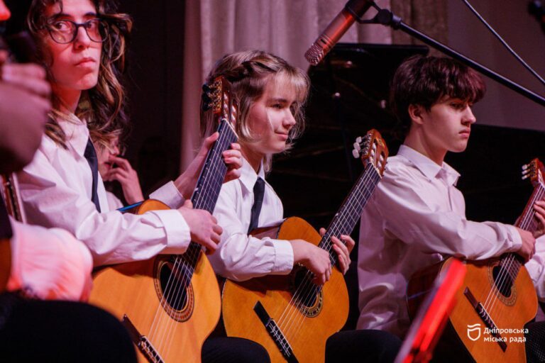 Ювілей дитячої музичної школи № 15 у Дніпрі: 50 років творчості