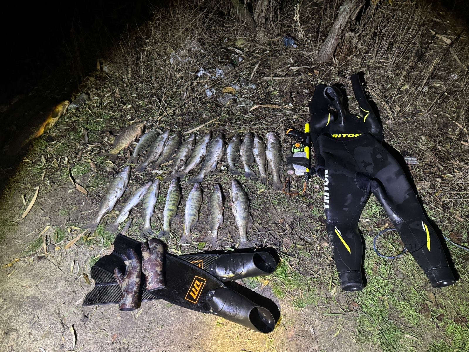 На Самарі зупинили браконьєрів з підводним спорядженням