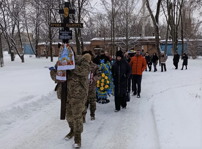 У Нікополі попрощалися з військовим Андрієм Шкарубським