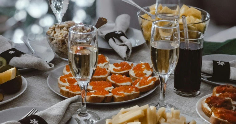 Які страви приготувати на Новий рік 2026: поради для року Вогняного Коня