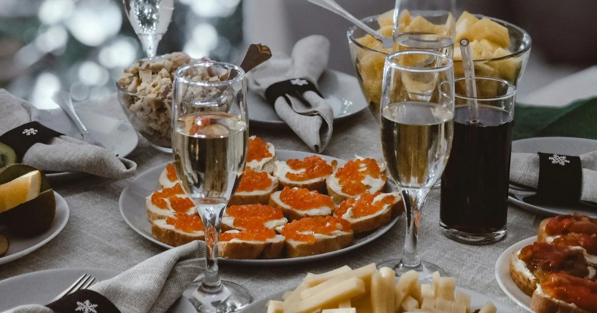 Які страви приготувати на Новий рік 2026: поради для року Вогняного Коня