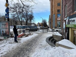 У Дніпрі посилено контроль за очищенням снігу