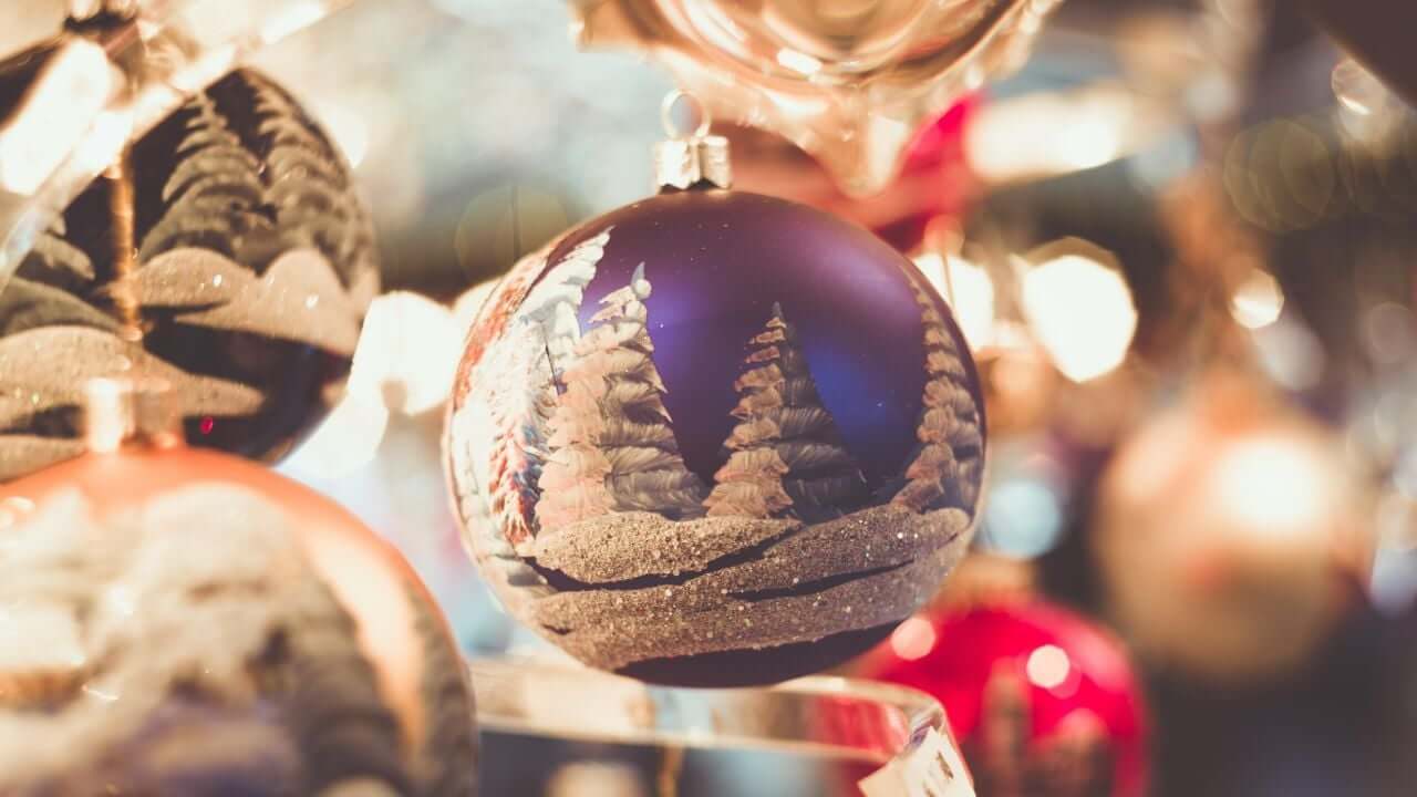 Грудень 2025: які свята чекають на українців
