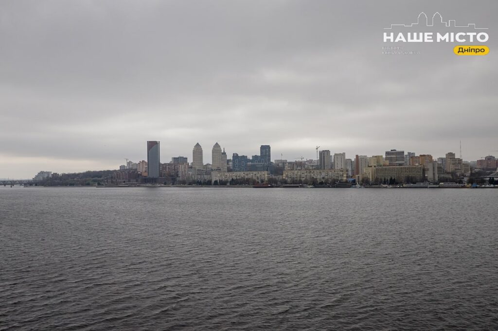 Очікується хмарно та дощово: погода на 3 грудня у Дніпрі
