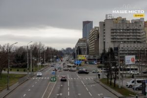 У Дніпрі тривають ремонтні роботи: як змінено рух транспорту