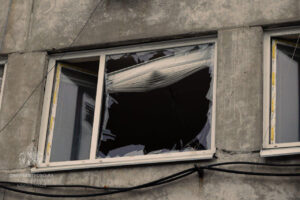 У Дніпрі частково зруйновано освітні заклади через ракетний обстріл