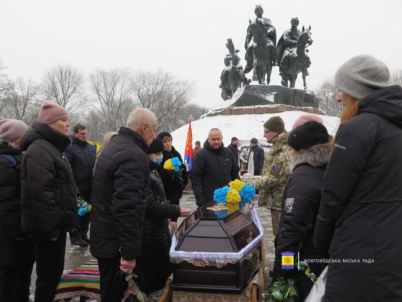 Жовті Води попрощалися з воїном Михайлом Власенком