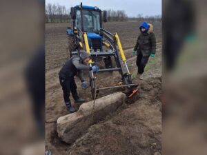 На Дніпропетровщині знайдено давню стелу