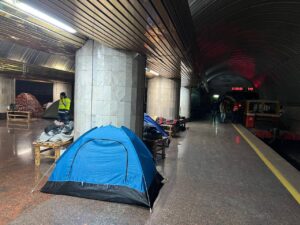 Дніпровський метрополітен: надійне укриття під час тривог
