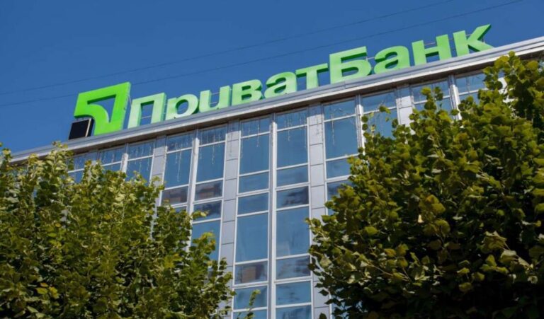 ПриватБанк відміняє безкоштовну доставку карт: нові умови для клієнтів