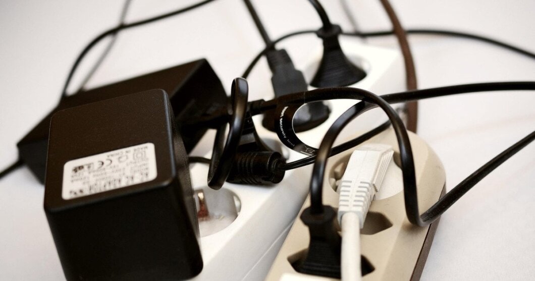 Перед сном вимикайте ці п'ять приладів: економія електроенергії