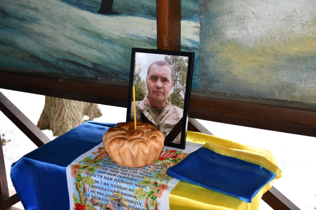 У Нікополі прощалися з солдатом, загиблим від удару дрона