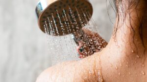 Де помитися у Дніпрі, коли вдома відключили воду?