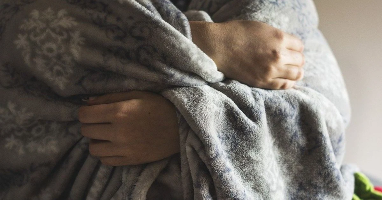 Як зігрітись вдома під час морозів: найкращі поради