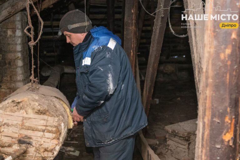 Аварійні служби Дніпра ліквідують комунальну надзвичайну ситуацію