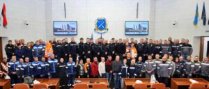 Мер Дніпра нагородив працівників служб за заслуги у воєнний час