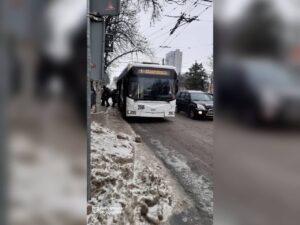 Транспорт Дніпра працює без збоїв незважаючи на погодні умови