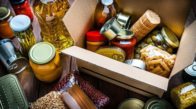 В Дніпрі ВПО отримують безкоштовні продуктові набори