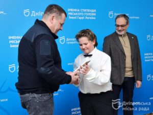 Дніпро відзначив таланти: філатов нагородив юних музикантів