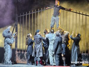 Театральна новинка у Дніпрі: вистава за романом Іларіона Павлюка