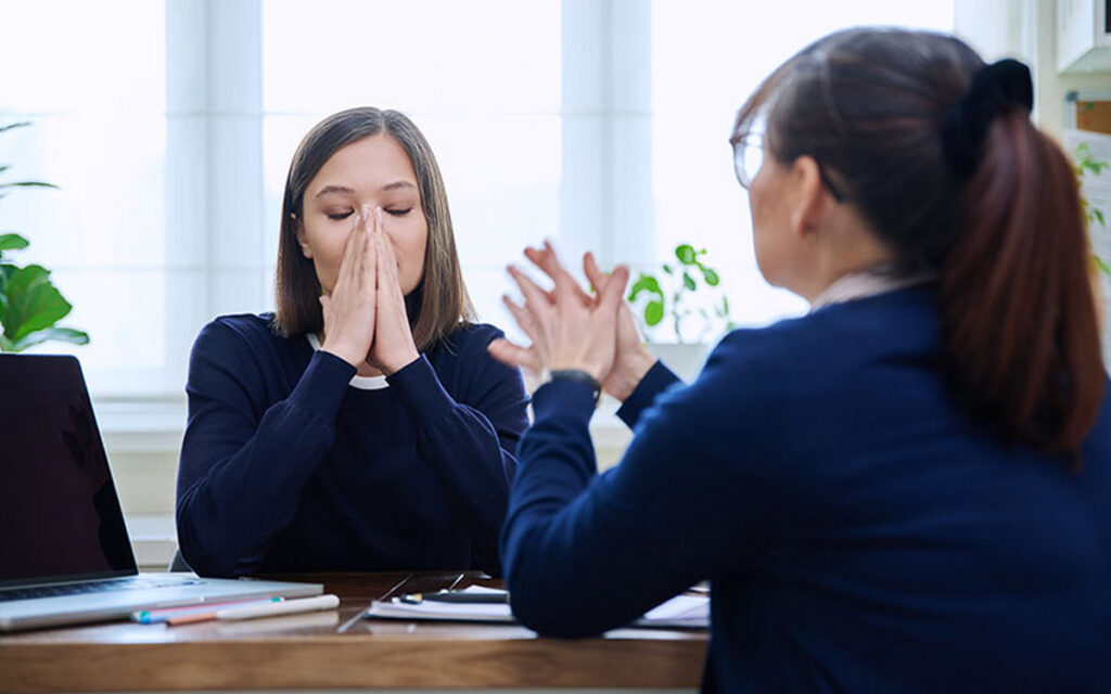 Штрафи за порушення на роботі: законність та права працівників у Дніпрі