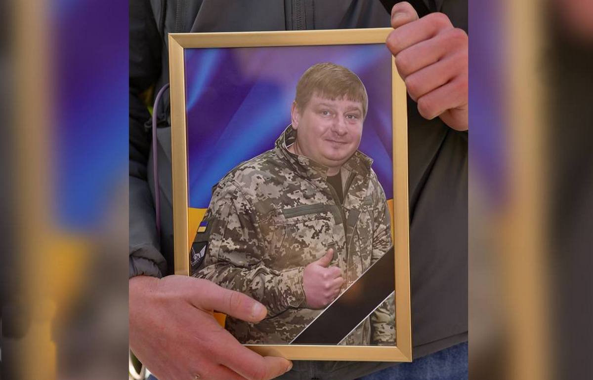 Кривий Ріг прощається з бойовим медиком Родіоном Дятком