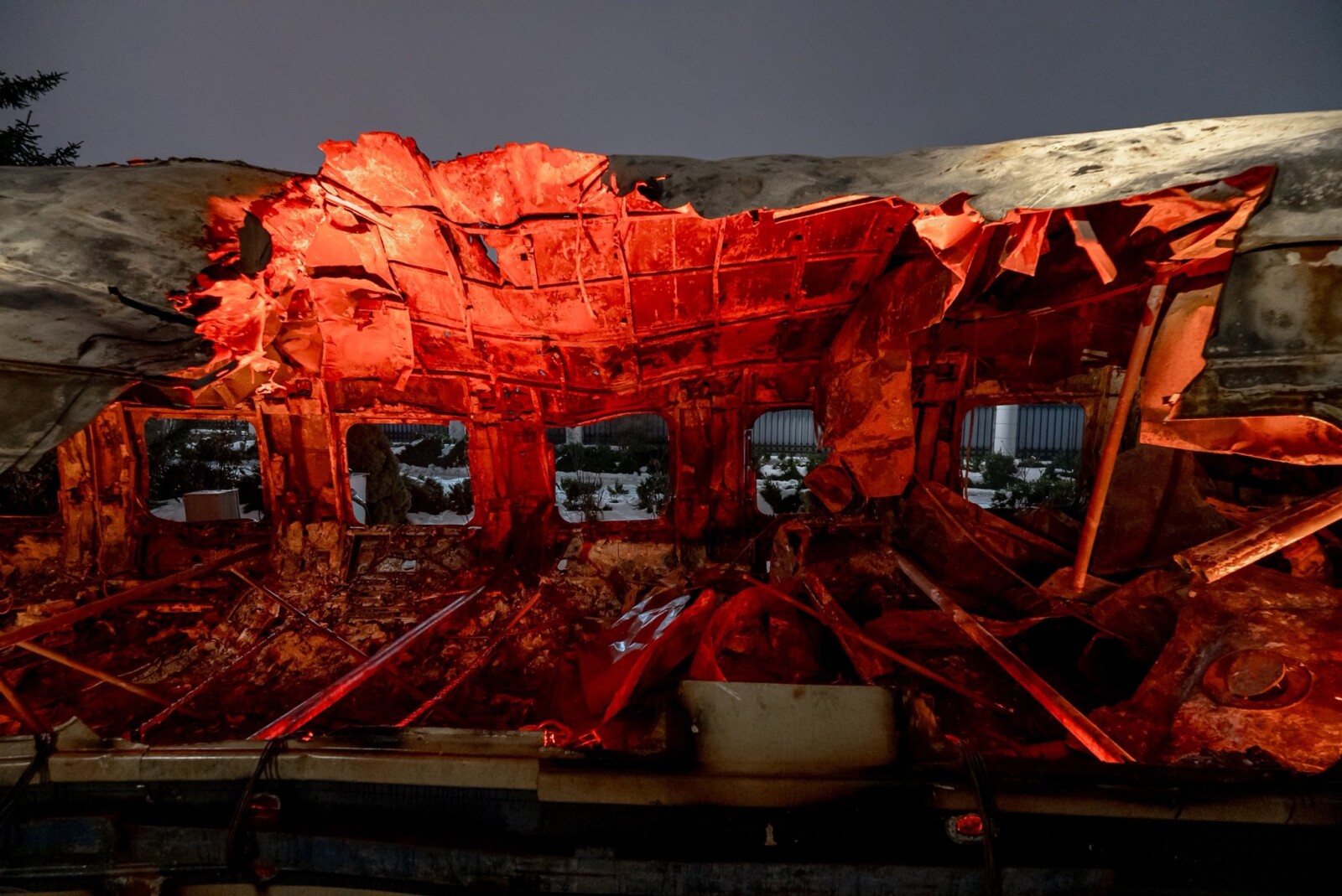 Дніпрянин створив арт-інсталяцію у вагоні, що пережив обстріл