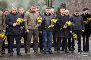 Дніпро вшанував Героїв Небесної Сотні