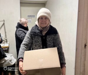 У Дніпрі ВПО продовжують отримувати безкоштовні продуктові набори