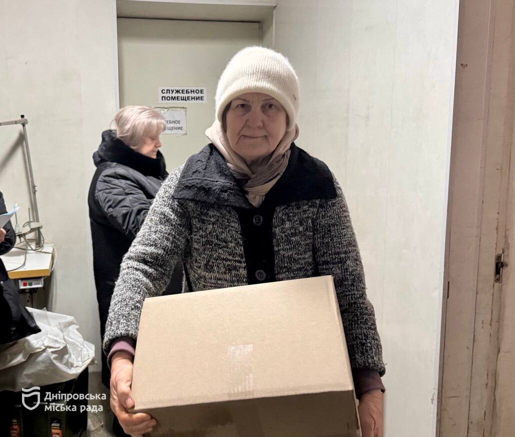 У Дніпрі ВПО продовжують отримувати безкоштовні продуктові набори