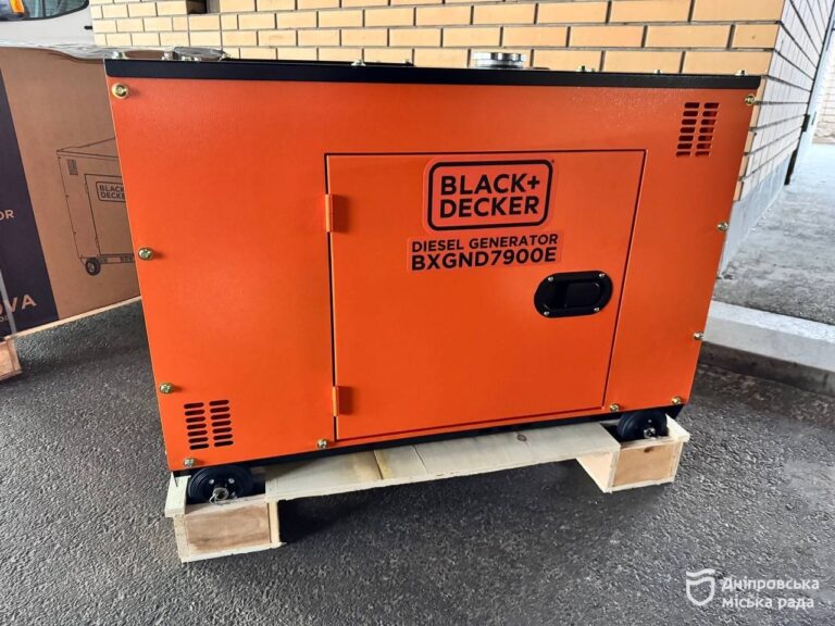 Для роботи міських служб: Дніпро отримав дизельні генератори від Кельна та благодійників