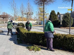 Дніпро оновлює парки: почались весняні роботи по благоустрою
