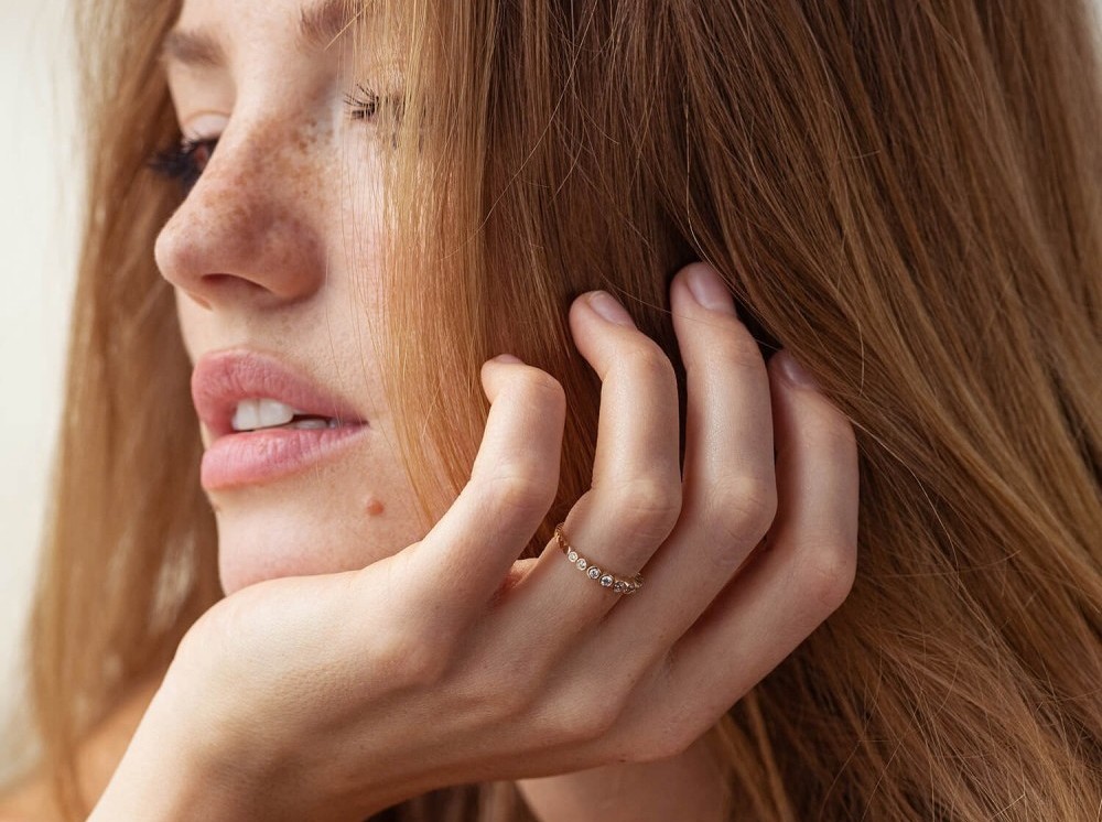 Особлива прикраса на кожен день: вибір каблучки з діамантом