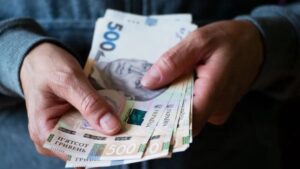 В Дніпропетровській області почали виплачувати 10 800 грн переселенцям