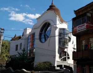 В Дніпрі з’явився дім, схожий на творіння Гауді