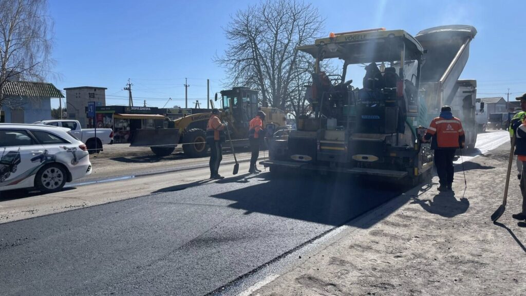 Понад 5500 м² покриття відновлено на державних дорогах Дніпра